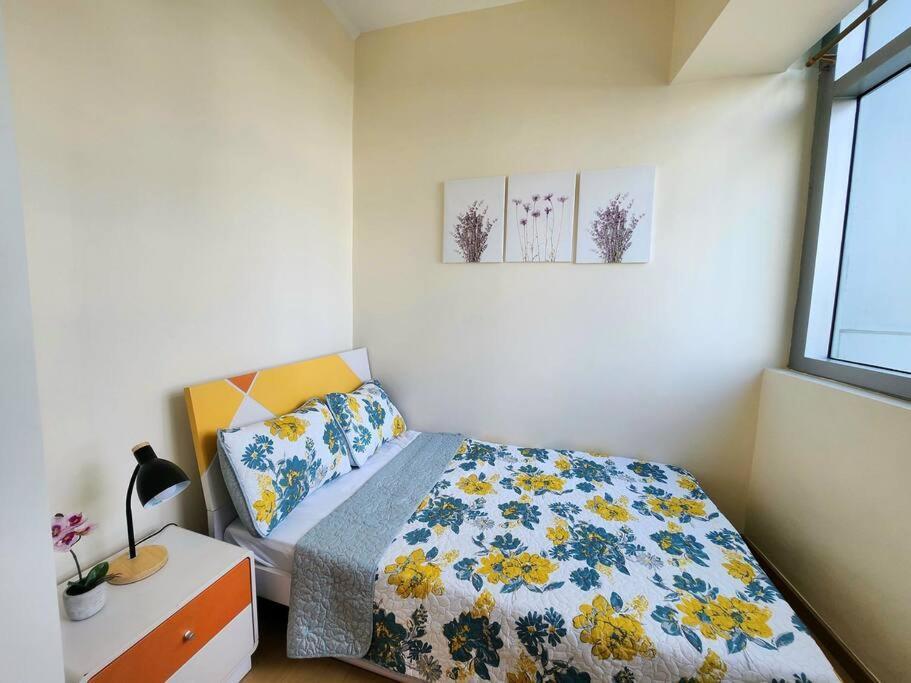 Bgc Fresh & Cozy Studio Near Burgos Circle With Fast Internet Connection 마닐라 외부 사진